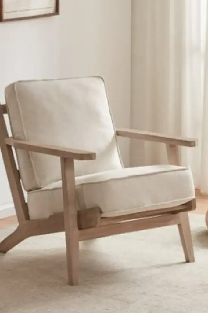Classic Wooden Chair: Timeless Elegance for Your Home