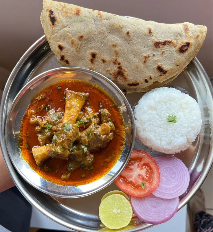 Mitton paya | Rice | Bhakrice 🍚 | chapati | onion salad 🥗.
