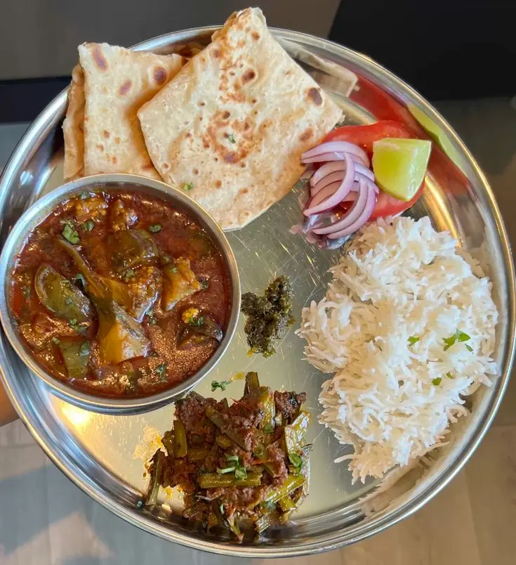 Lunch Thali, थाली