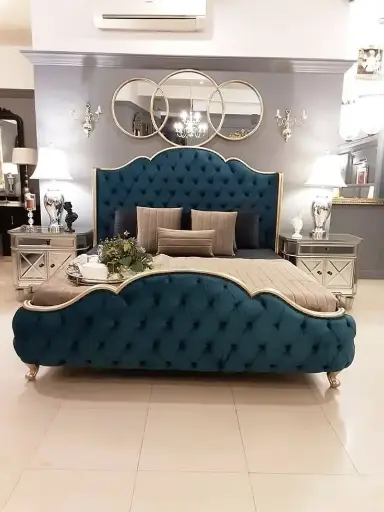 Regal Retreat: Majestic Royal Beds
